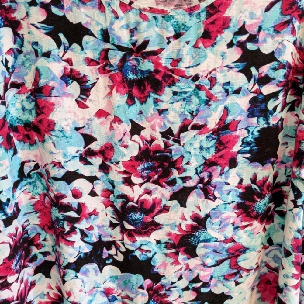 East 5th floral blouse Size M - Picture 3 of 8